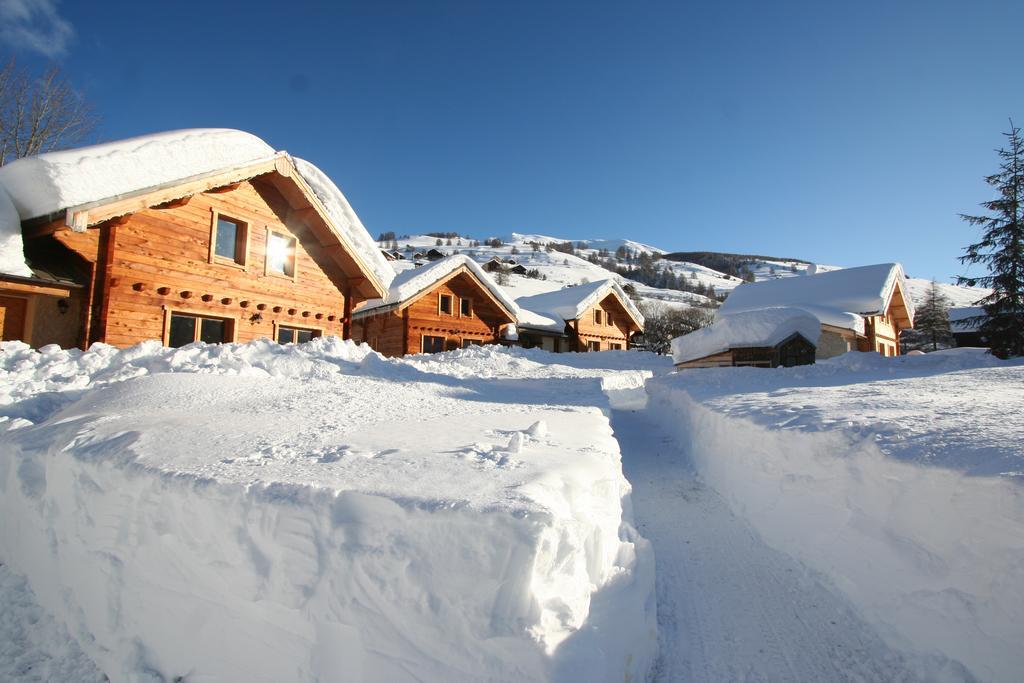 Le Chalet Du Queyras And Spa מולין-אן-קרה מראה חיצוני תמונה